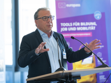 Peter Thiele am Rednerpult